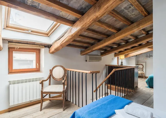 Cozy Wooden In Piazza Navona * Roma